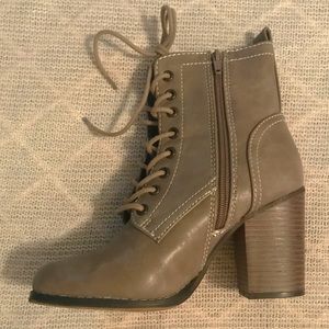 Candies Laced Ankle boots